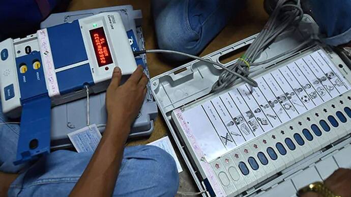 गांव के लोगों का दावा, EVM में की गई गड़बड़ी, दूसरी पार्टी को डाले वोट भी भाजपा को गए