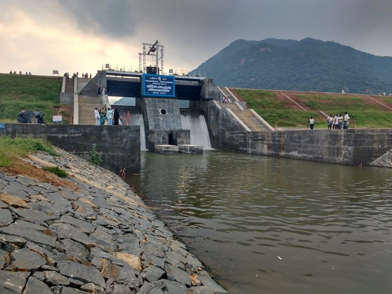 Farmers are happy as the dams in Theni are filling up vel