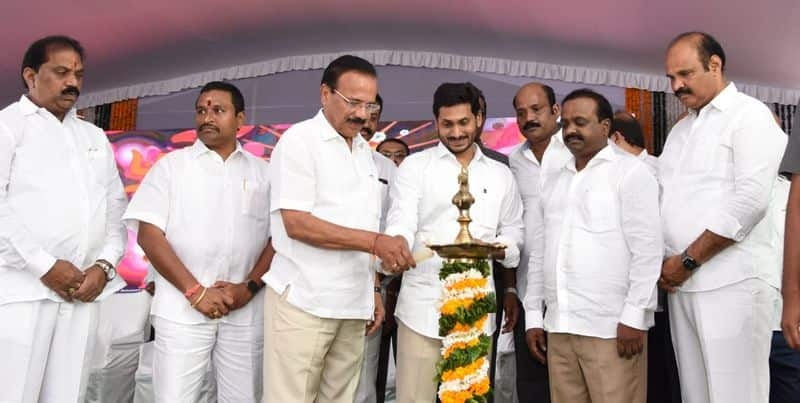 ap cm jagn, central miniter sadananda goud inaugurating CIPET building