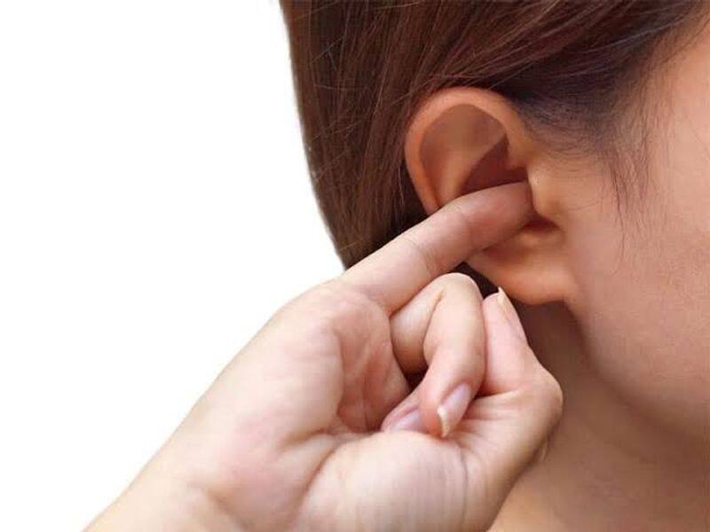 how to remove the insects from ear