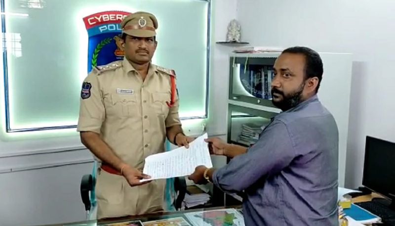 rtc strike: case filed against ashwatthama reddy in police station