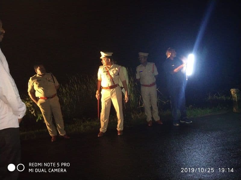 heavy water flow in krishna river... sp ravindra babu participated in rescue operations