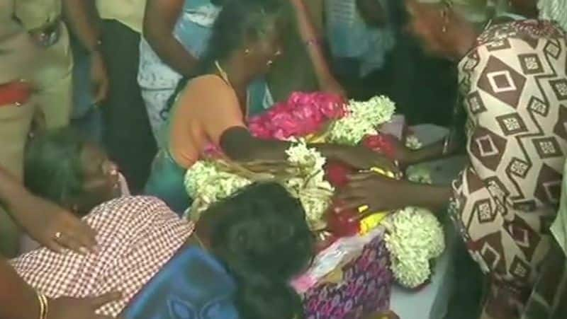 Surjith bodu buried in cemety