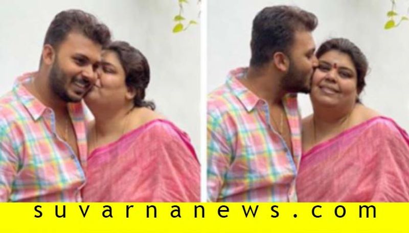 Kannada actor Manuranjan Ravichandran celebrates mother birthday with special note