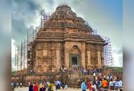 Have the historic stone carvings at Konark Temple been replaced with plain stones