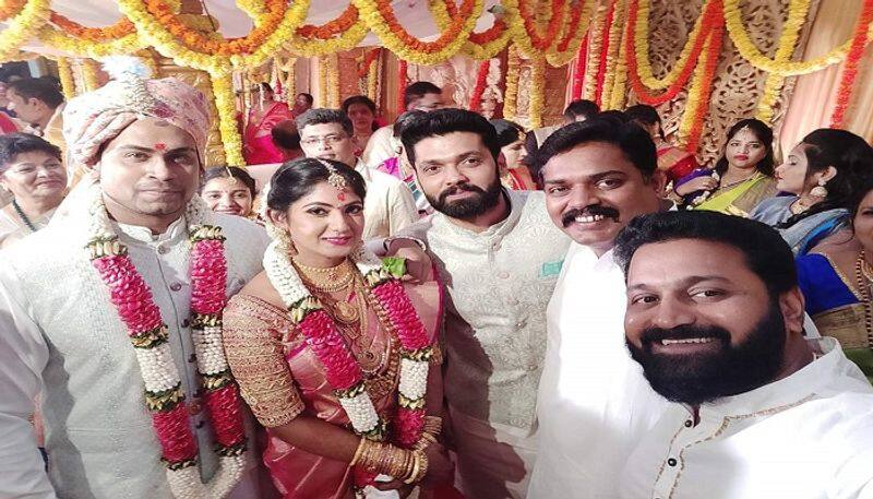 sandalwood actress yagna shetty marriage photo gallery