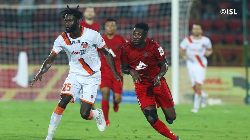 ISL football 2019 FC goa and north east united match ended with 2-2 draw