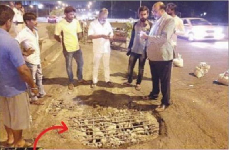 Pothole in Sumanahalli flyover