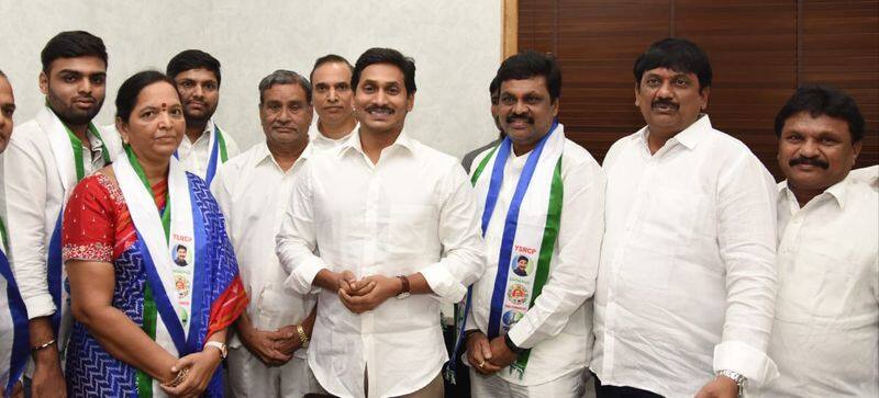 Ex Minister Ayyanna Patrudu Brother Sanyasi Patrudu joins ysrcp in presese of ys jagan