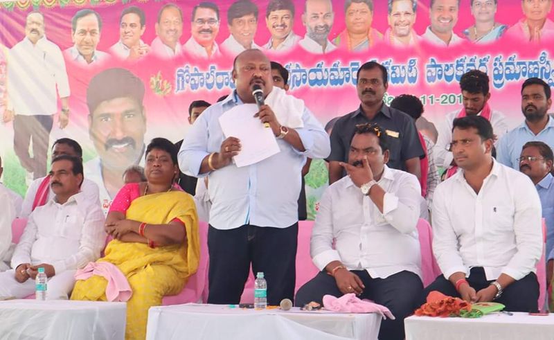 minister gangula kamalajkar participated agriculture market committee swearing cermony in gopalraopet