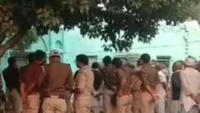 बहू की हत्या के आरोप में बेटे को तलाश रही थी पुलिस, बाप को पकड़ा तो तंग आकर लगा ली फांसी