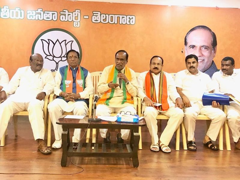 telangana bjp chief dr.k.laxman comments on cm kcr