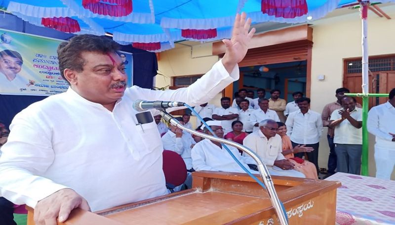 Supporters Start Campaign for KPCC President Post to M B Patil