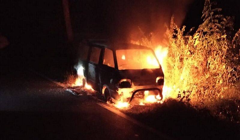 car catches fire in madikeri