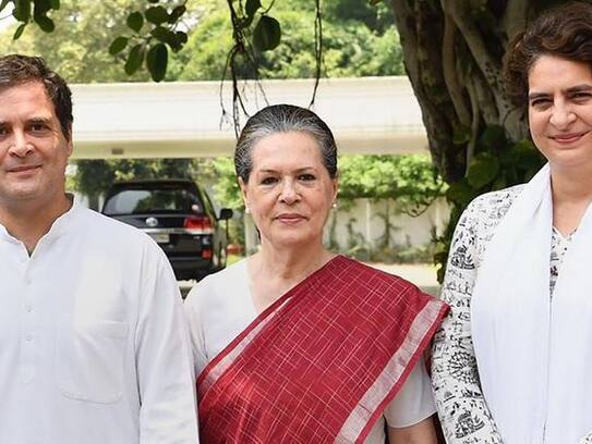 Is Sonia Gandhi afraid of becoming hanger in Maharashtra