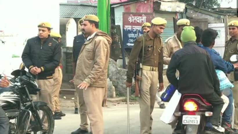छावनी में तब्दील हुआ उत्तर प्रदेश, अलीगढ़ में इंटरनेट बंद तो पूरे प्रदेश में लगी धारा 144
