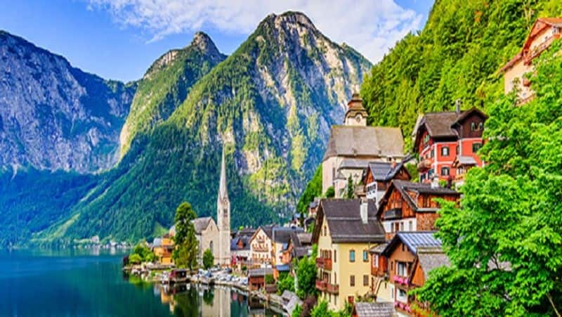 Top 10 Safest countries around the world pav