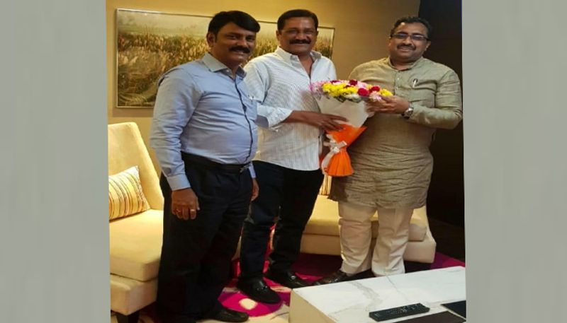 Ex Minister Ganta Srinivasa Rao meeting with bjp leader ram madhav