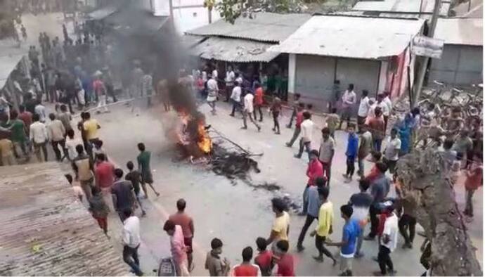 নাবালিকাকে অপহরণের চেষ্টা, তৃণমূল নেতার বিরুদ্ধে জনরোষে রায়গঞ্জে ধুন্ধুমার