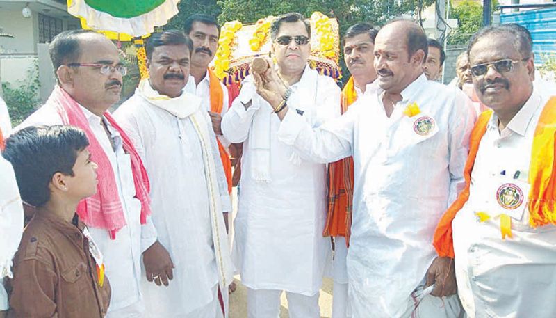 Former Minister Iqbal Ansari Participated in Gangadhareshwara Temple Annual Fair