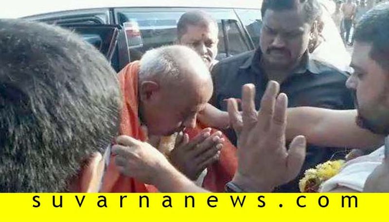 HD Devegowda Visits Ganagapur Dattatreya Temple