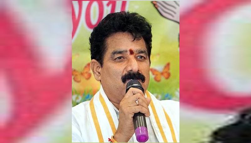 karanam dharmasree shocking comments on tdp