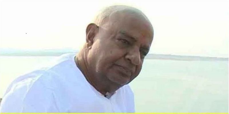 JDS Supremo HD Devegowda perform  Tula bara  seva for Shrikanteshwara snr