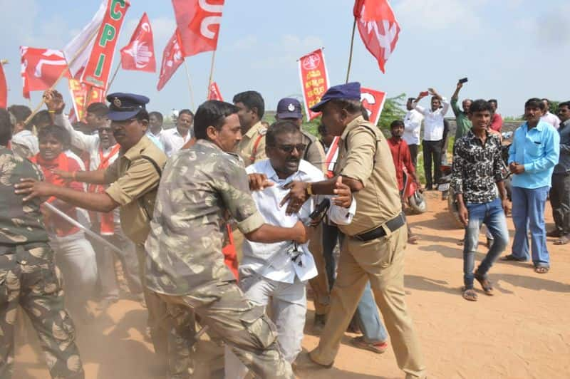 sand shortage in ap...  cpi, cpm parties protest at kurnool