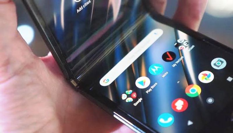 Motorola Razr (2019) Foldable Phone Launched