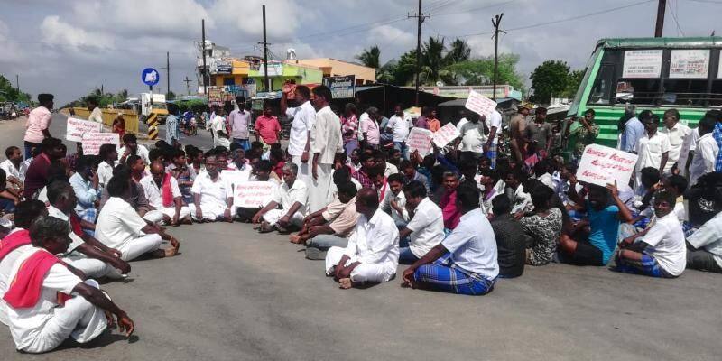 people protested for joining in new district