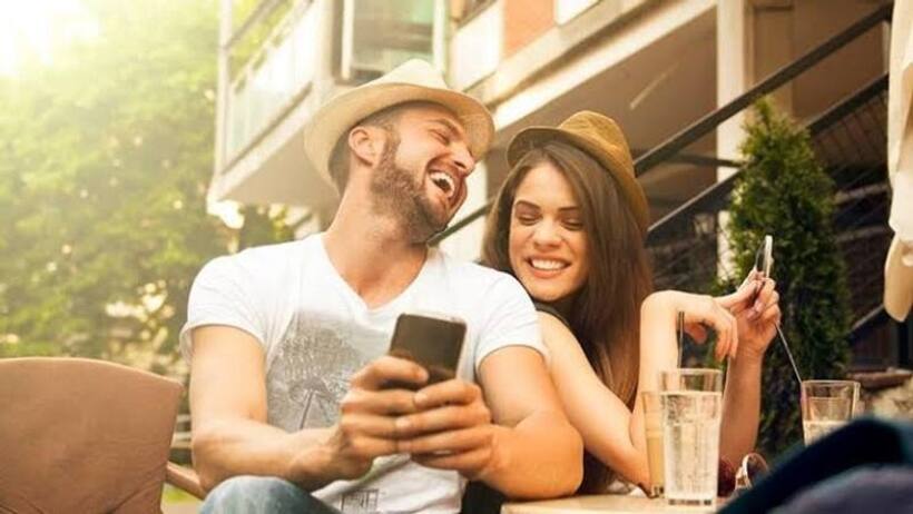 Research : पार्टनर्स में अच्छे रिलेशन से करियर में मिलती है सफलता