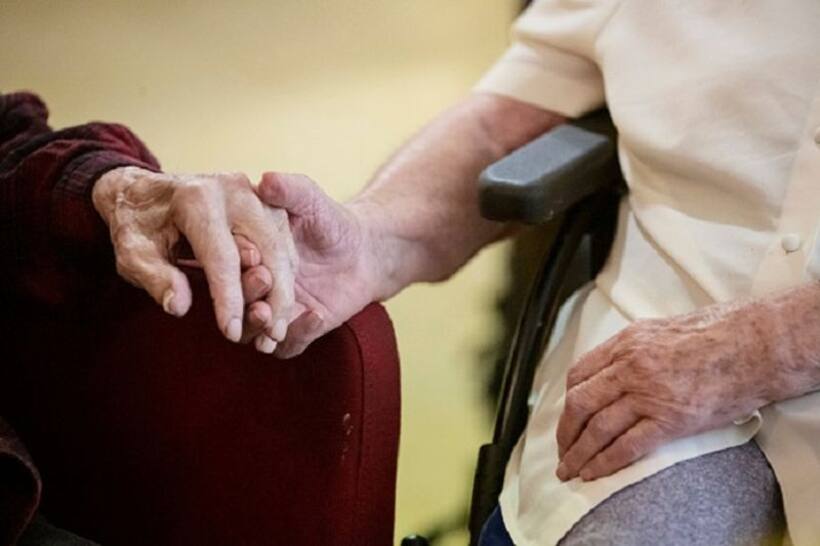 Study reveals illiterate people at higher risk of developing dementia