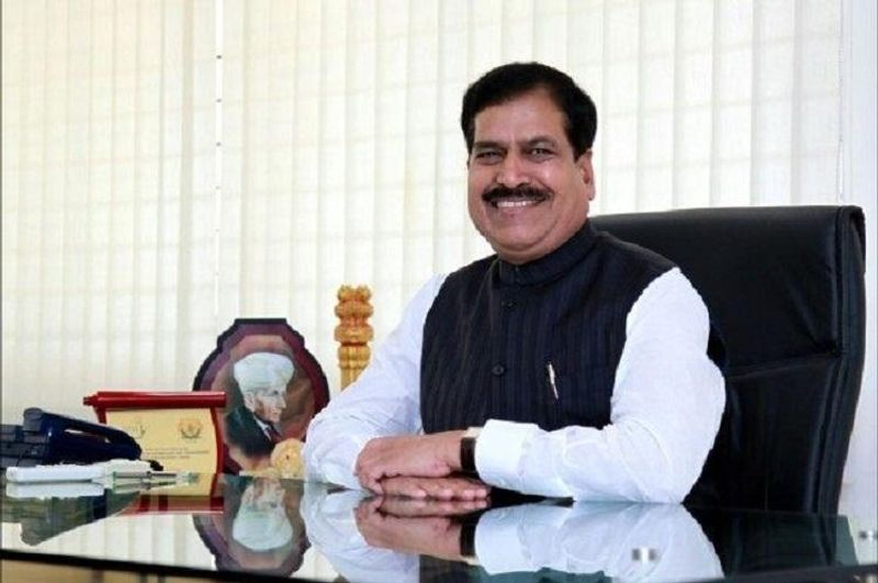 Union Minister of State for Railways suresh angdi  Passes Away Due To Covid19 rbj