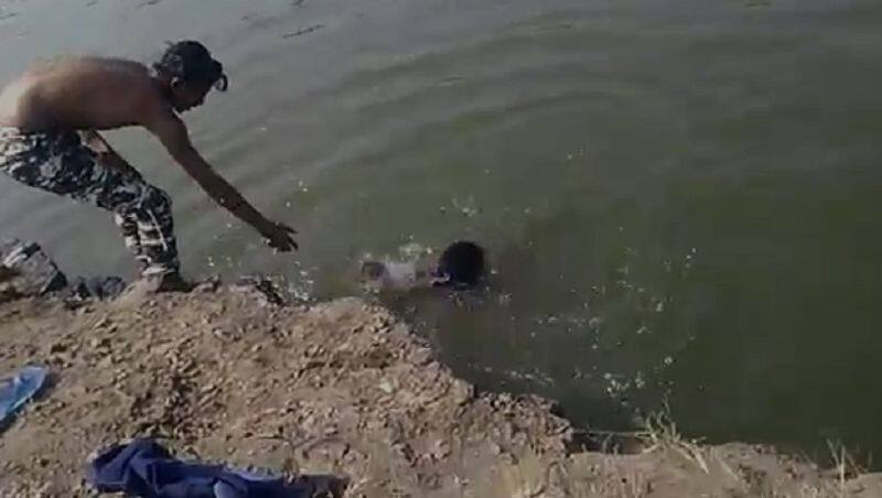 Kalaburagi man drowned in water friends left helpless