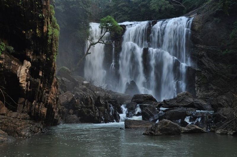 about sathodi water falls kallaramane ghat uttara karnataka