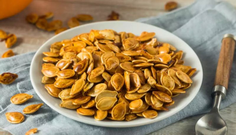 know the health benefits of pumpkin seeds 