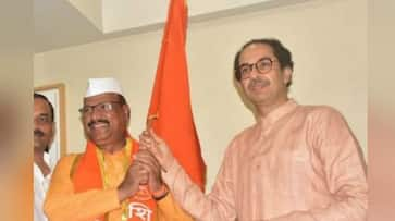 Shiv Sena leader threatens to smash heads, break legs of whoever tries to poach MLAs