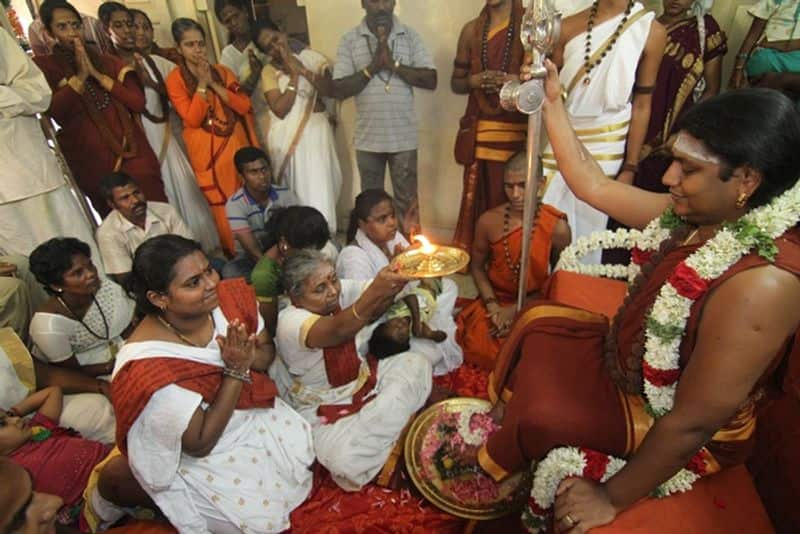 Nithyananda with Virgin Girls Satsangam in Virginia