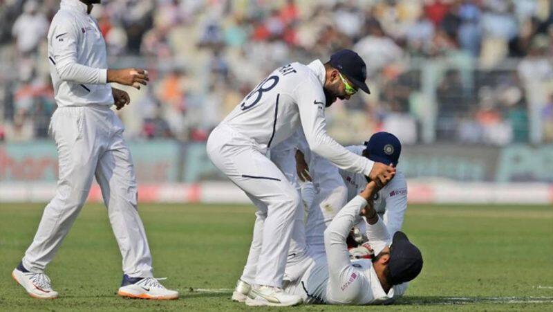 Stunning Fielding Performances shown by Team India in Pink Ball Test