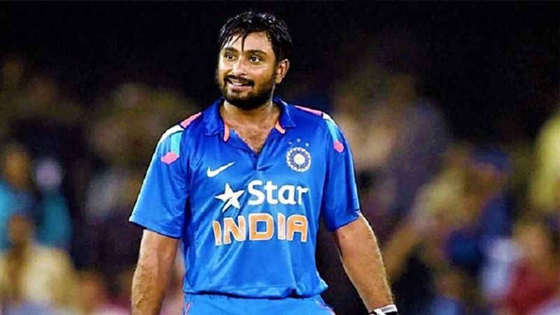 Ambati Rayudu Urges Mohammad Azharuddin To Stay Away From "Seasoned Crooks", Clean Up Hyderabad Cricket