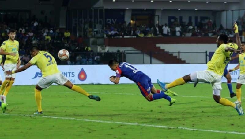 ISL Sunil Chhetri scores Bengaluru FC edge Kerala Blasters remain unbeaten