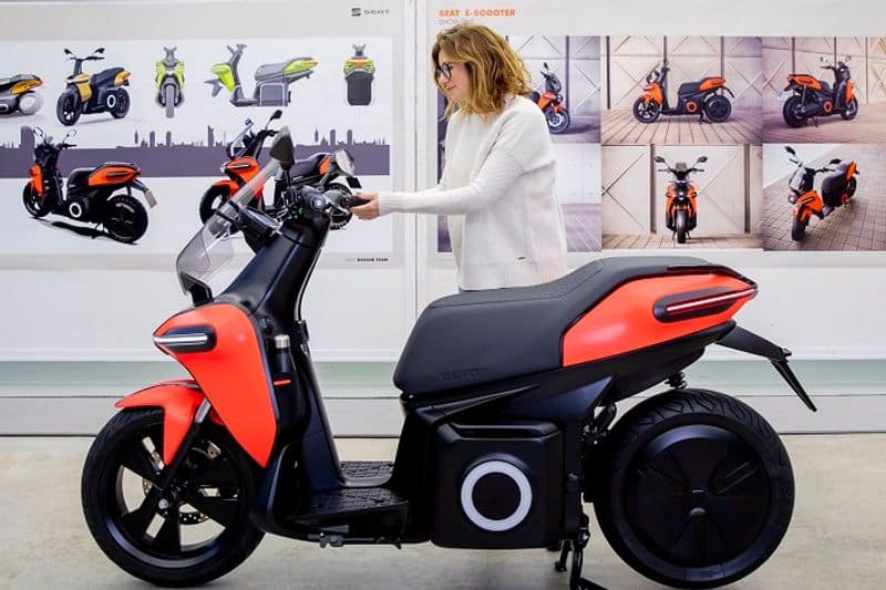 seat car maker unveils electric scooter with new design