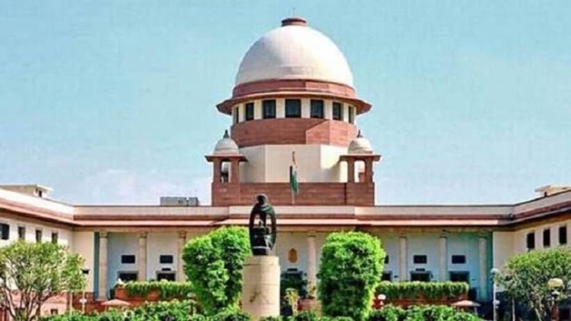 किस्सा कुर्सी का: संविधान दिवस पर आया है कोर्ट का सुप्रीम फैसला, फडणवीस को मिला कल शाम तक समय
