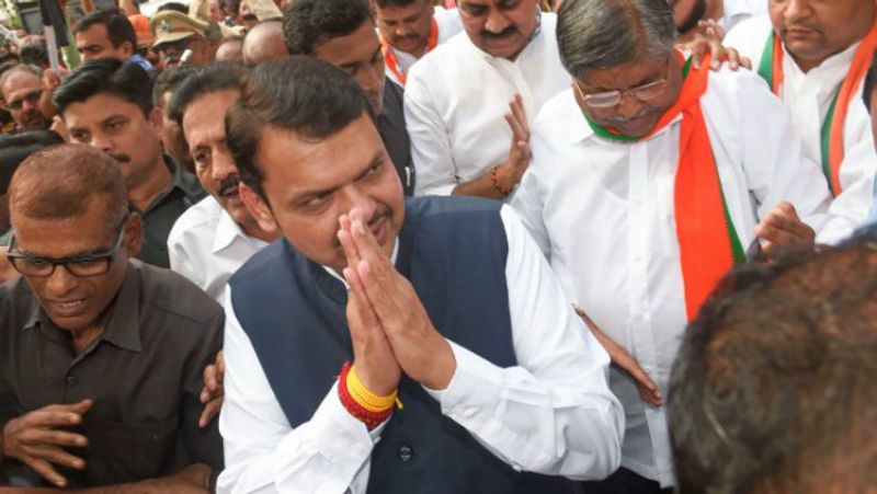 Ex maharashtra cm devendra Fadnavis summoned by court for not disclosing criminal cases in poll affidavit