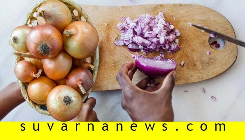 onion price crosses 100 per kg in mangalore