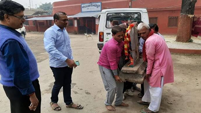 भक्तों की गलती का हनुमानजी को भुगतना पड़ा खामियाजा, पीपल की छांव छोड़कर पहुंच गए जेल!