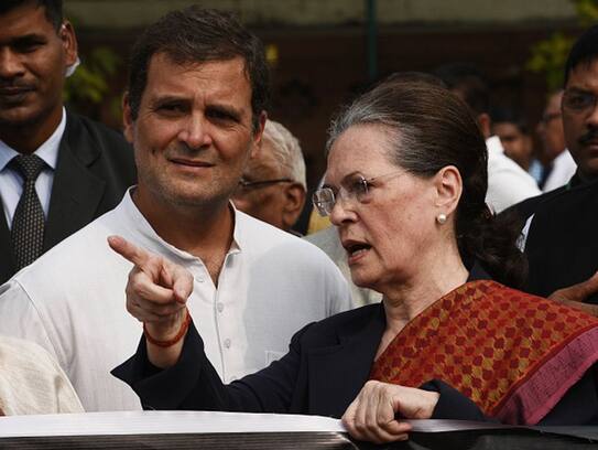 Sonia gives a big blow to Mamta on CAA, NRC, TMC chief alone
