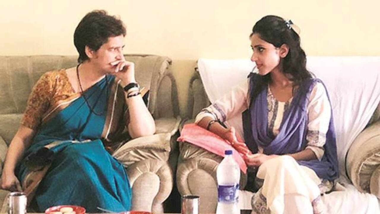सिंधिया की राह पर चली बागी अदिति, गांधी परिवार के गढ़ में ढह सकता है कांग्रेस का आखिरी किला