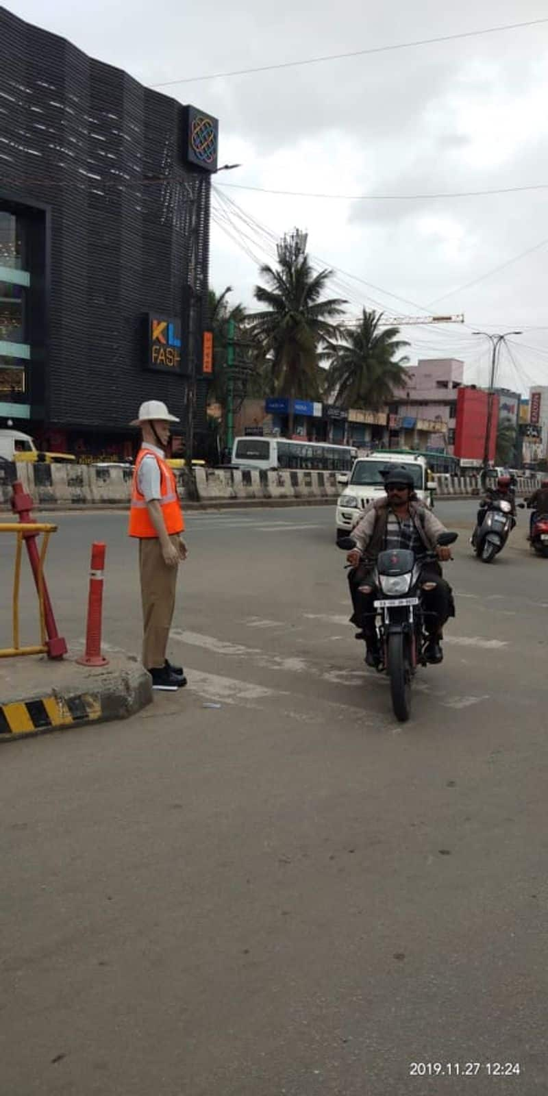 Dummy traffic police in bengaluru