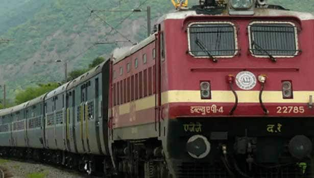 Protest Held for Demand Gadag-Harapanahalli Railway Line